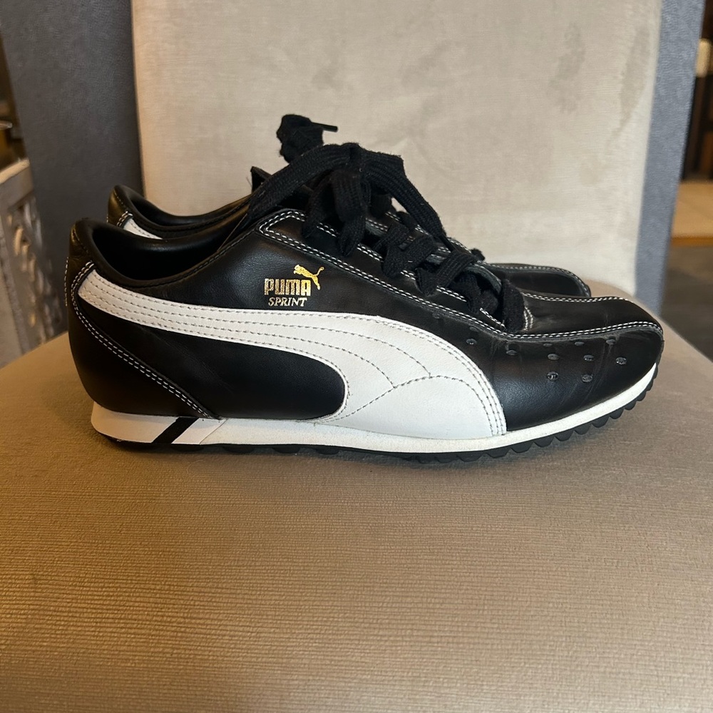 Vintage Black Leather Puma Sneakers (NWOT)